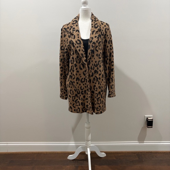 Rachel Zoe Jackets & Blazers - Rachel Zoe Tan Leopard Teddy Jacket